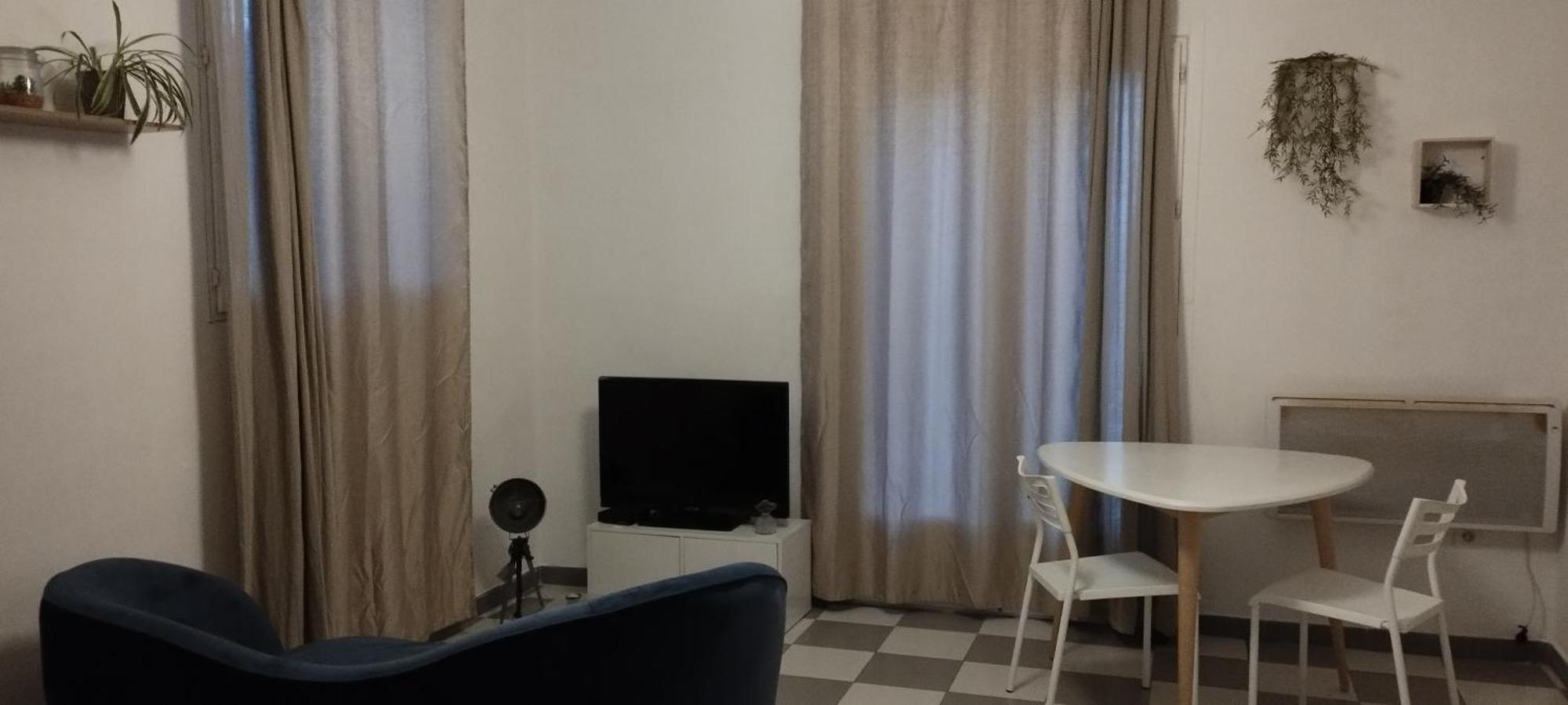 Charmant Studio Монтрей Екстериор снимка